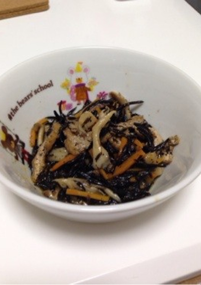 ひじき炒め煮〜干し椎茸をたっぷり〜-レシピのメイン写真