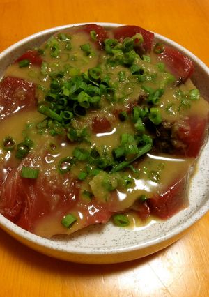 鰹刺し身のにんにく醤油-レシピのメイン写真