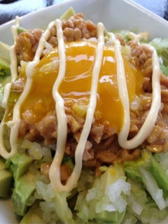納豆とアボカドのお手軽ランチ♪-レシピのメイン写真