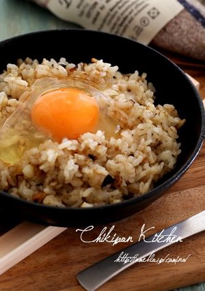 あつあつ！鉄板ガーリック卵ご飯-レシピのメイン写真