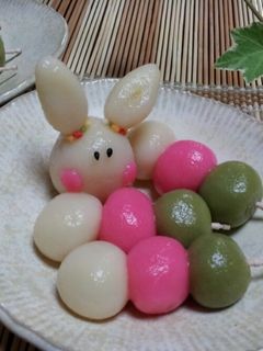白玉でうさぎと3色だんご-レシピのメイン写真