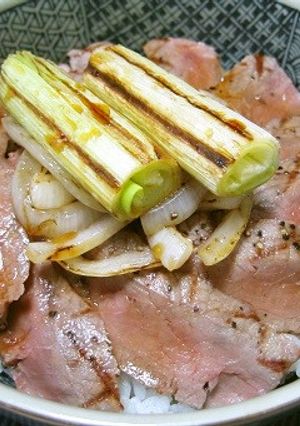 ガッツリ男子ごはん♪サーロインステーキ丼-レシピのメイン写真