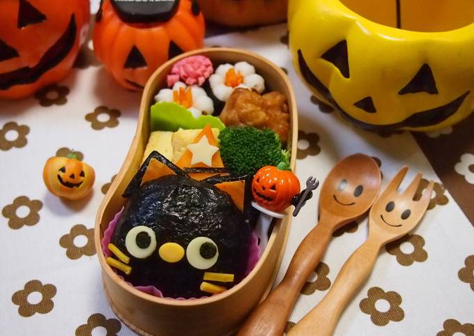 ハロウィン☆黒ネコちゃんおにぎりの弁当 by とまとママ☆ 【クックパッド】 簡単おいしいみんなのレシピが392万品