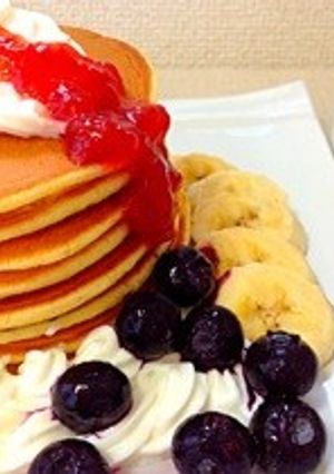 ヨーグルトクリームで食べるパンケーキ-レシピのメイン写真