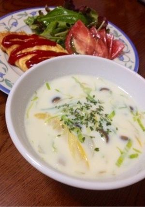 せん切りキャベツの豆乳スープ-レシピのメイン写真