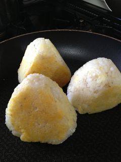 チーズとシラス入り焼きおにぎり-レシピのメイン写真