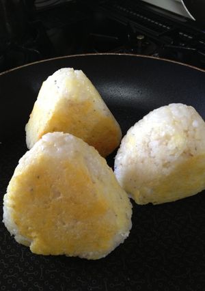 チーズとシラス入り焼きおにぎり-レシピのメイン写真