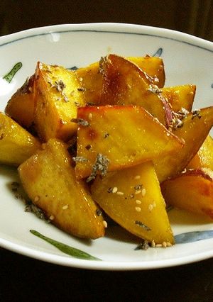 大学芋に白胡麻と塩昆布-レシピのメイン写真