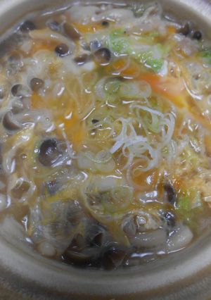 土鍋で残ったご飯の雑炊-レシピのメイン写真