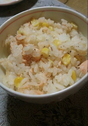 鮭ととうもろこしの炊き込みご飯-レシピのメイン写真