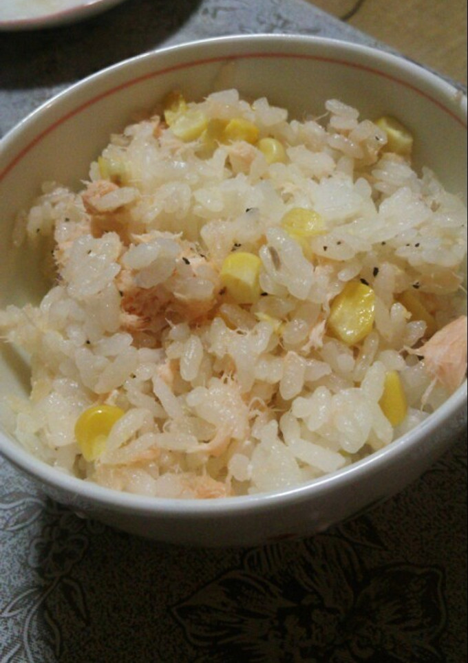 鮭ととうもろこしの炊き込みご飯-レシピのメイン写真
