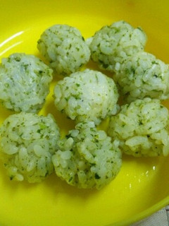 手づかみ離乳食☆ベタベタしない おにぎり-レシピのメイン写真