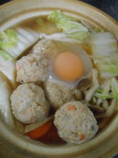 土鍋で鶏肉団子と白菜の煮込みうどん-レシピのメイン写真