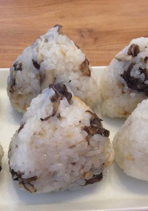 色もきれい！舞茸ご飯 バター風味-レシピのメイン写真