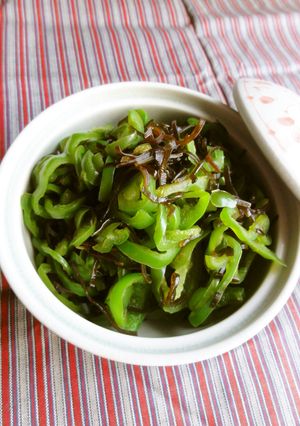 【副菜】ピーマンの塩昆布和え-レシピのメイン写真
