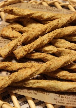 ごほうとパルミジャーノのクラッカー-レシピのメイン写真