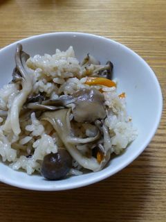 鶏ときのこの炊き込みご飯-レシピのメイン写真