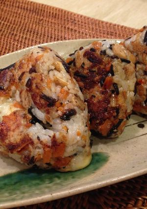 リメイク♥ ひじきとチーズの焼きおにぎり-レシピのメイン写真