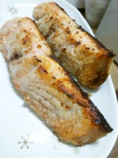 *塩麹だけで生鮭の漬け焼き*-レシピのメイン写真