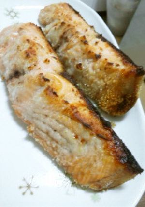 *塩麹だけで生鮭の漬け焼き*-レシピのメイン写真