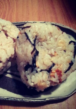 天かすと塩昆布のおにぎり-レシピのメイン写真