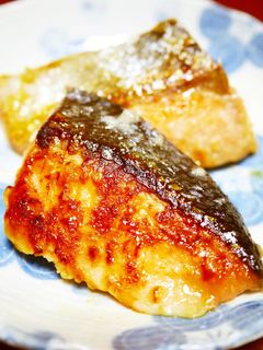 朝食&お弁当に♪鮭の塩麹みりん漬け焼き-レシピのメイン写真