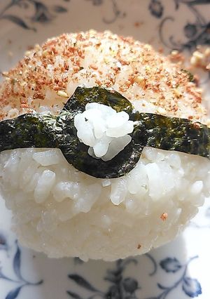 簡単！時短！モンスターボールおにぎり-レシピのメイン写真