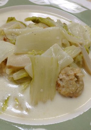 白菜と鶏団子の和風ミルクスープ-レシピのメイン写真
