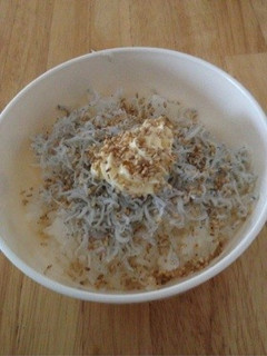子供の朝食に♪簡単しらすマヨ丼-レシピのメイン写真