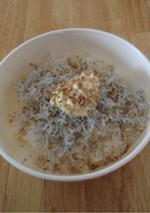 子供の朝食に♪簡単しらすマヨ丼-レシピのメイン写真