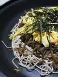 牛ごぼうで瓦そば風