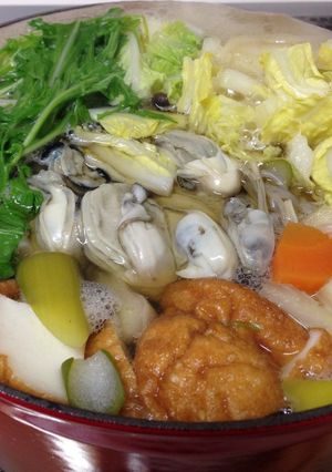 寒い季節に♪ほっこりふっくら牡蠣鍋-レシピのメイン写真