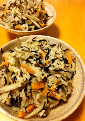 人参、ごぼう、ひじきの炊き込みご飯-レシピのメイン写真