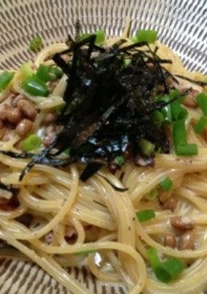 納豆パスタカルボナーラ仕立て-レシピのメイン写真