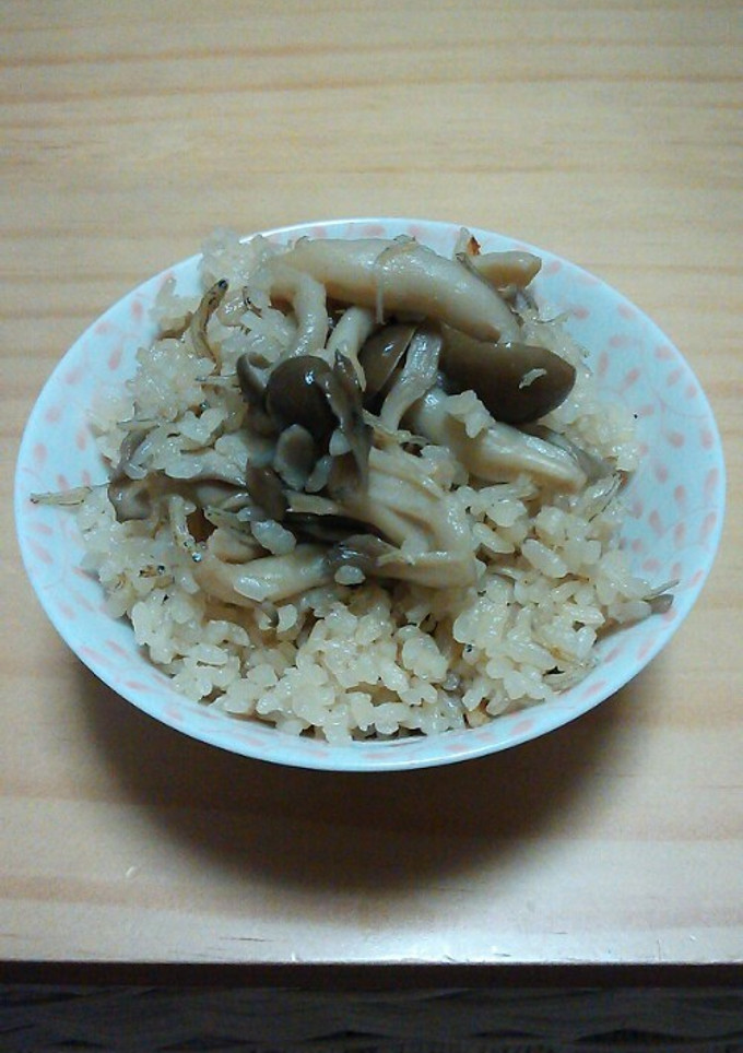 きのことじゃこの炊き込みご飯-レシピのメイン写真