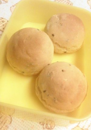 ノンオイル！薄力粉でミニ黒ゴマパン-レシピのメイン写真