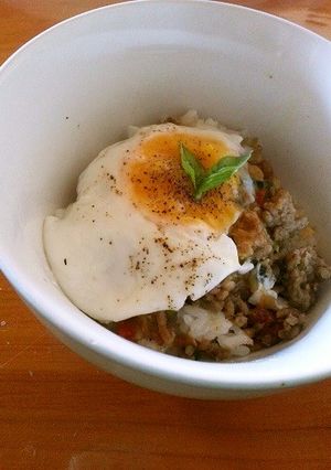 豚ガパオ丼-レシピのメイン写真