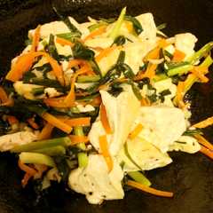 รูปของ 青ネギと豆腐のにんにく炒め