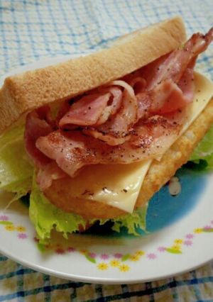 ハッシュドポテトのよくばりサンド-レシピのメイン写真