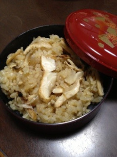 松茸の炊き込みご飯-レシピのメイン写真