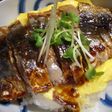 ふわふわ卵のいわし蒲焼き丼