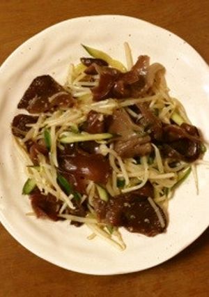 キクラゲとキュウリとモヤシの塩麹炒め-レシピのメイン写真