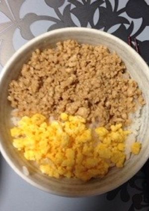 簡単、雪平鍋でそぼろ丼-レシピのメイン写真