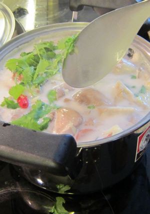 トムカーカイ Tom kha Kai-レシピのメイン写真