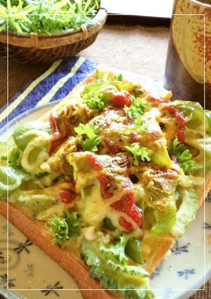 ピーマン×ゴーヤのカレー風味トースト-レシピのメイン写真