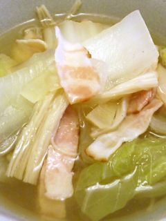こころもポッ。白菜とベーコンの生姜スープ-レシピのメイン写真