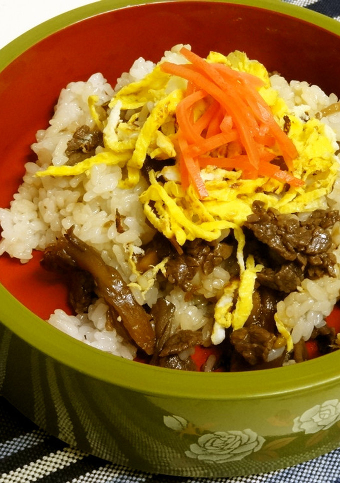 牛肉と舞茸のちらし寿司-レシピのメイン写真