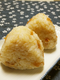 お弁当に♪ツナと梅のおにぎり-レシピのメイン写真