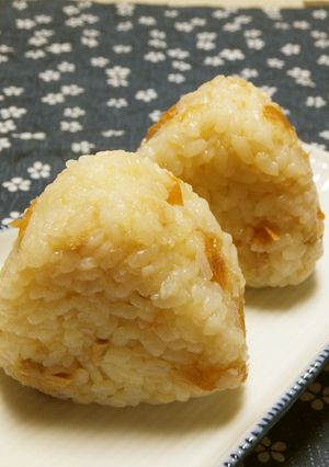 お弁当に♪ツナと梅のおにぎり-レシピのメイン写真