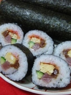 7種の具入り・太巻き-レシピのメイン写真